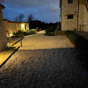 Il casale di sera