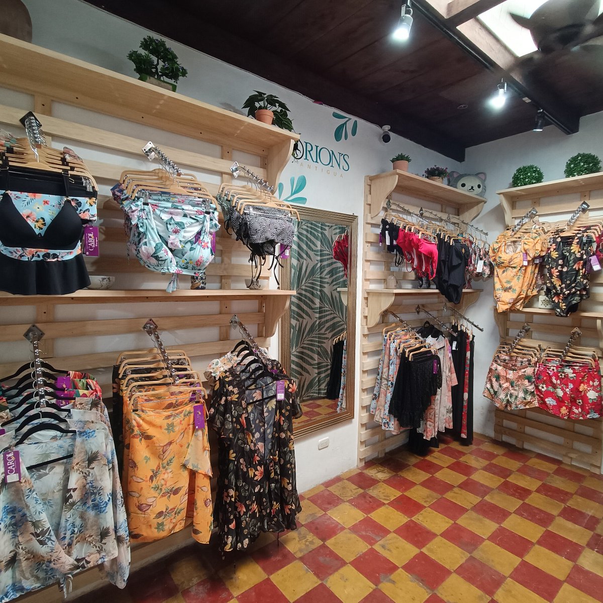 Showroom Shopp , Ropa, Accesorios Y Vestidos De Baño
