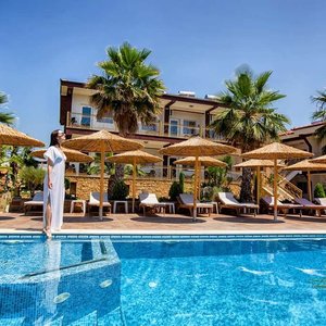Pool - outdoor