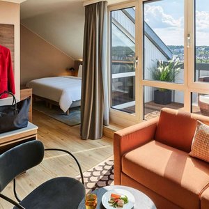 Guest room