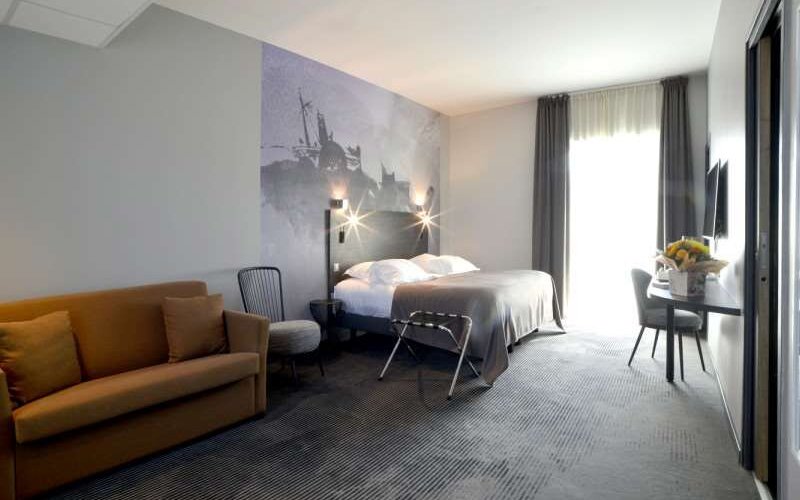Guest room