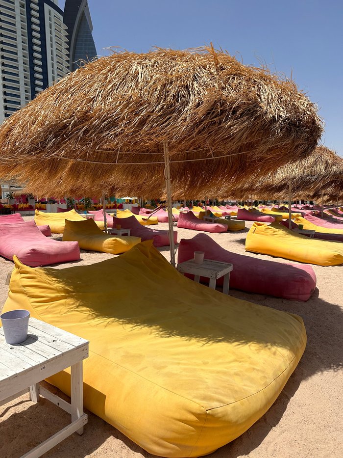 Fotos y opiniones de la piscina del Wyndham Grand Doha West Bay Beach ...