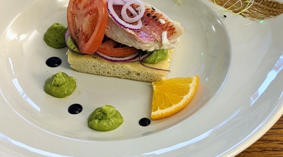 En entrée : Burger de rouget