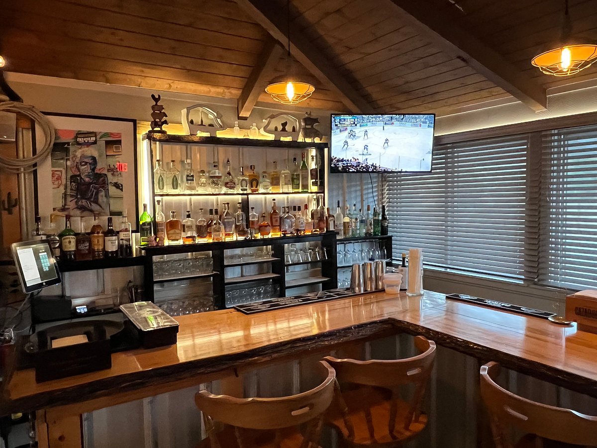 HOT STOVE SALOON, Harwich Port - Restaurant Reviews, Photos & Phone Number  - Tripadvisor