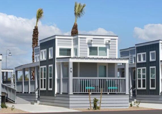 Promenade Cottage - 1 bedroom with Loft.