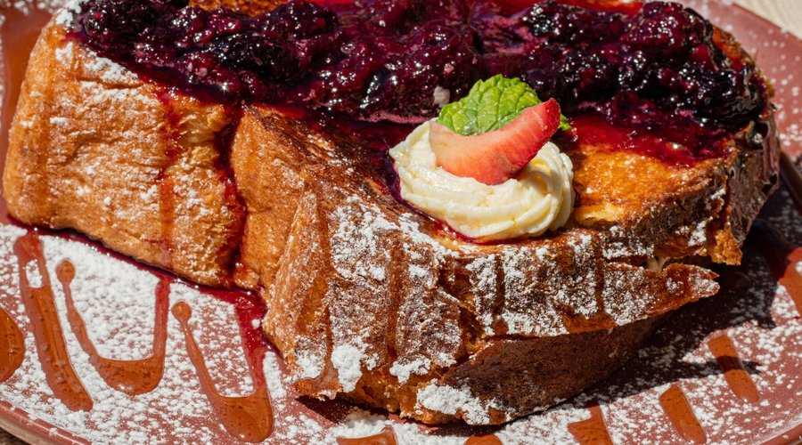 ¡Si buscas un postre para compartir con tu persona especial, el French Toast Relleno es el mejor!