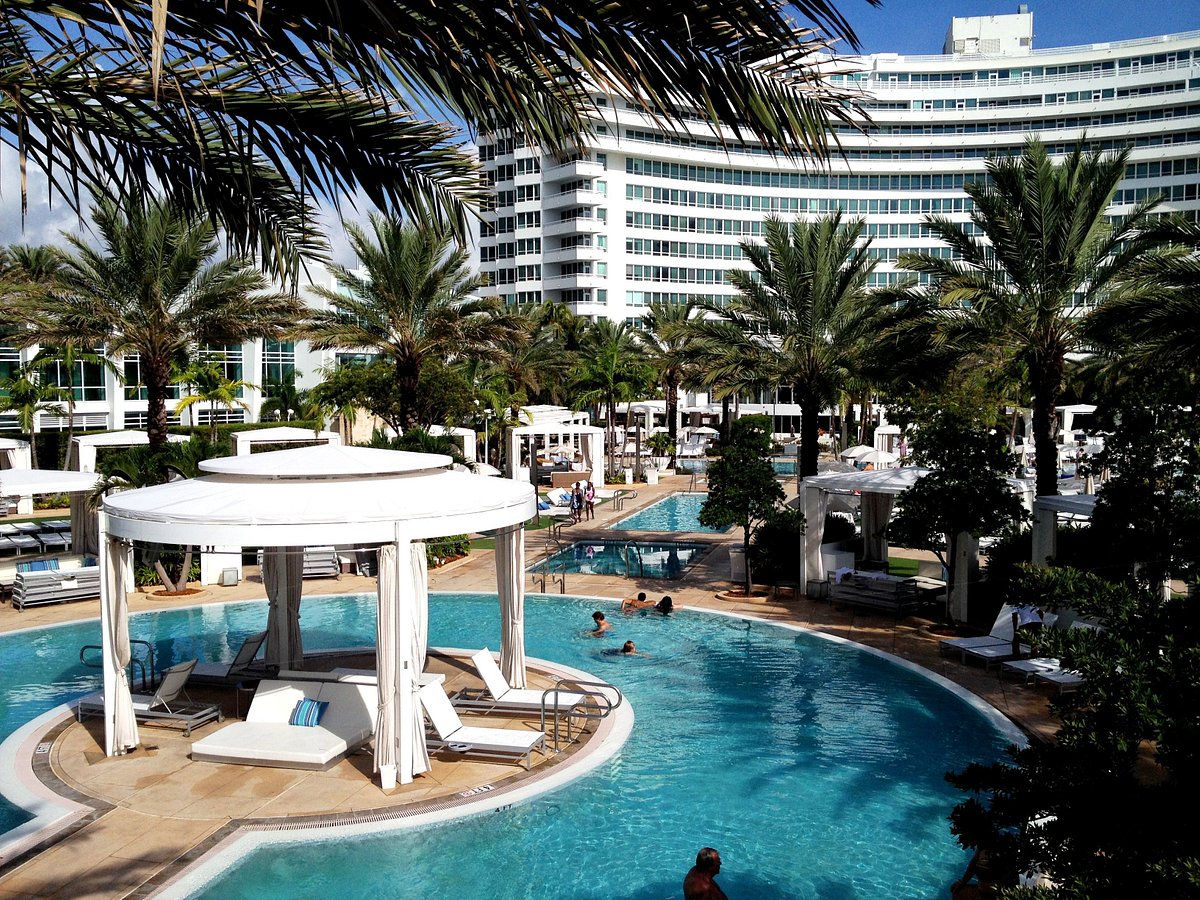 tariffe frigobar camera (NB. 20 secondi poi si paga!) - Picture of  Fontainebleau Miami Beach - Tripadvisor