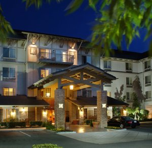 Larkspur Landing Renton in Renton