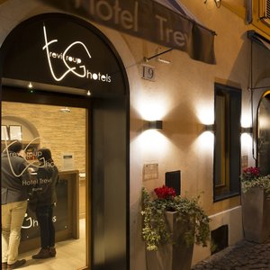 Trevi Hotel entrance