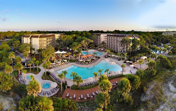 hotel pool view - Picture of Hilton Short Hills - Tripadvisor