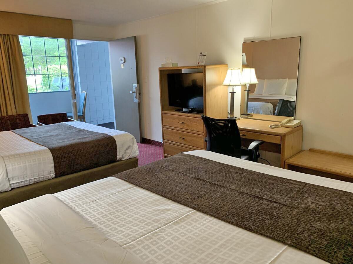 RED CARPET INN & SUITES EBENSBURG - Prices & Hotel Reviews (PA)