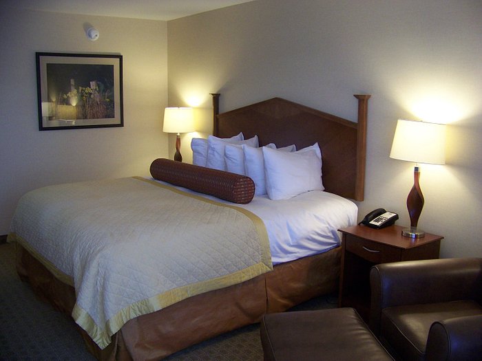 NORFOLK COUNTRY INN & SUITES - Prices & Hotel Reviews (NE)