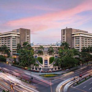 The Peninsula Manila Facade