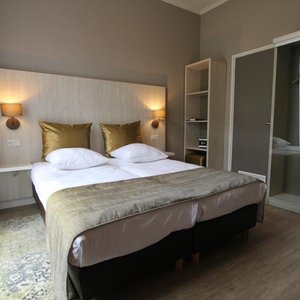 635988 Guest Room