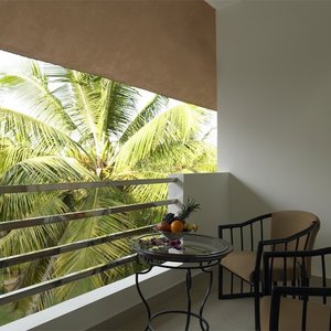 Royal Orchid Resort &amp; Convention Centre, hotel in Bengaluru