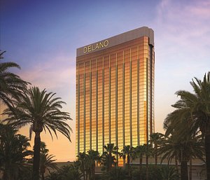 The 10 best hotels near Mandalay Bay Convention Center in Las Vegas, United  States of America