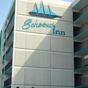 Schooner Inn in Virginia Beach