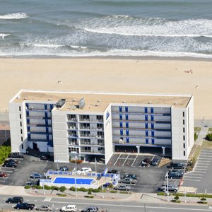 Schooner Inn in Virginia Beach