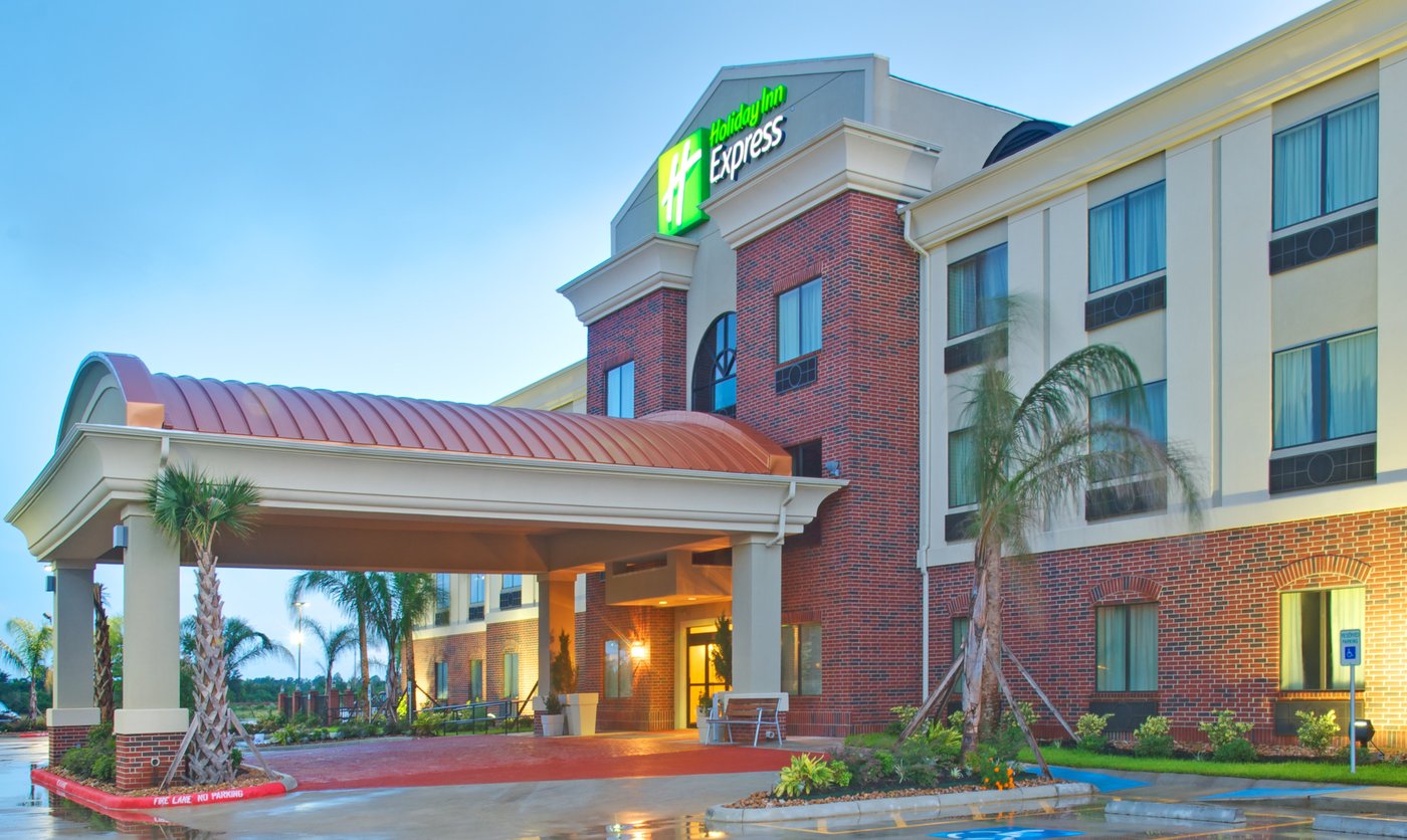 HOLIDAY INN EXPRESS & SUITES WINNIE, AN IHG HOTEL - Updated 2024 (Texas)