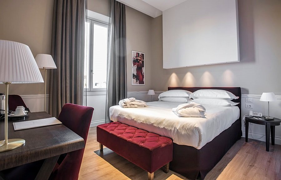 667005 Guest Room