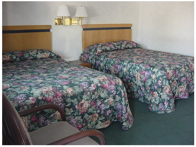 PASSPORT INN METHUEN - Hotel Reviews (MA)