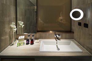 Nina Hotel Kowloon East in Hong Kong