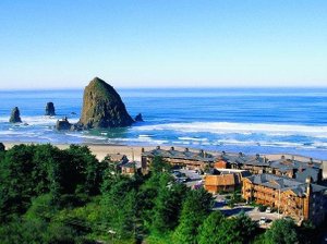 Hallmark Resort & Spa Cannon Beach in Cannon Beach