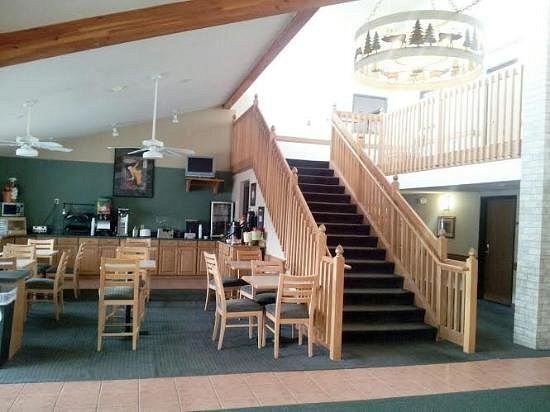 cheap hotels in wautoma wi