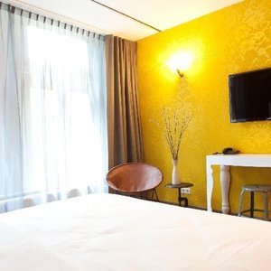 Hotel V Nesplein comfort room