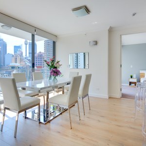 Zara Tower Hotel - Luxury Suites and Apartments, hotel in Sydney