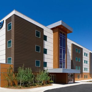 AeroStay Hotel in Sioux Falls