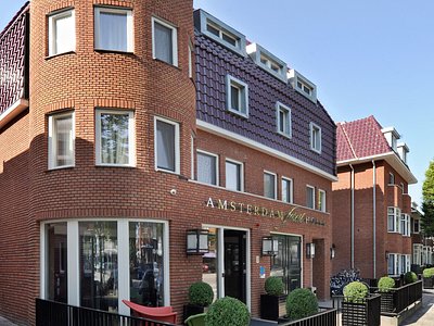 NA-KD  Visit Amstelveen