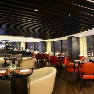 Club Lounge Amman Rotana