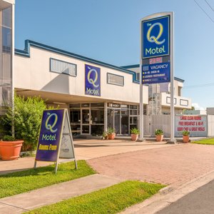 Sundowner Hotel Web