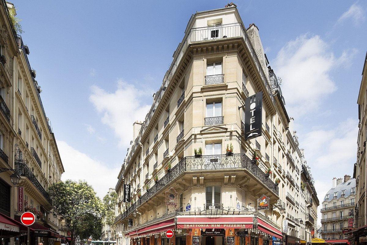 Hotels and apartments near Champs-Elysées in Paris
