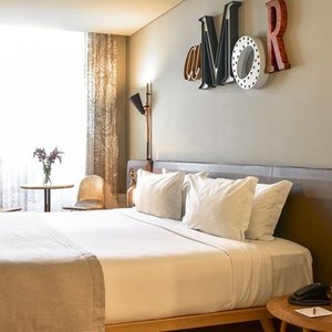 A1A377 Guest Room