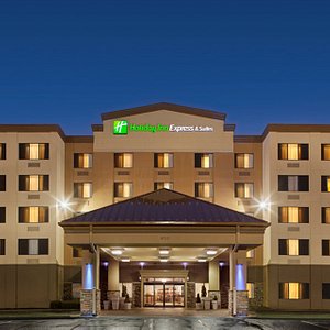Welcome to the Holiday Inn Express Coralville.