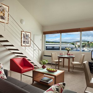 Somerset on the Pier - Executive Apartment Living and Dining