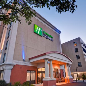 Welcome to the Holiday Inn Express Boston