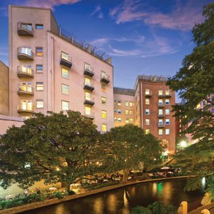 Exterior - Club Wyndham Riverside Suites