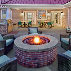 Outdoor Fire Pit & Grill