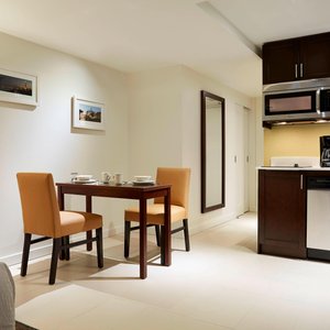Studio Suite - Dining Area
