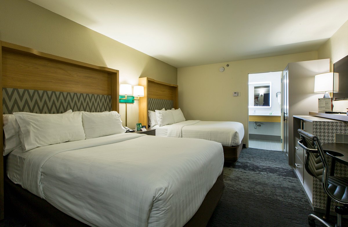 Holiday Inn & Suites Chicago North Shore (Skokie)