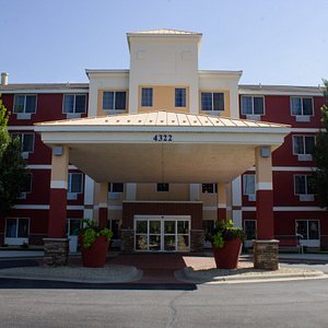 Holiday Inn Express & Suites St. Cloud