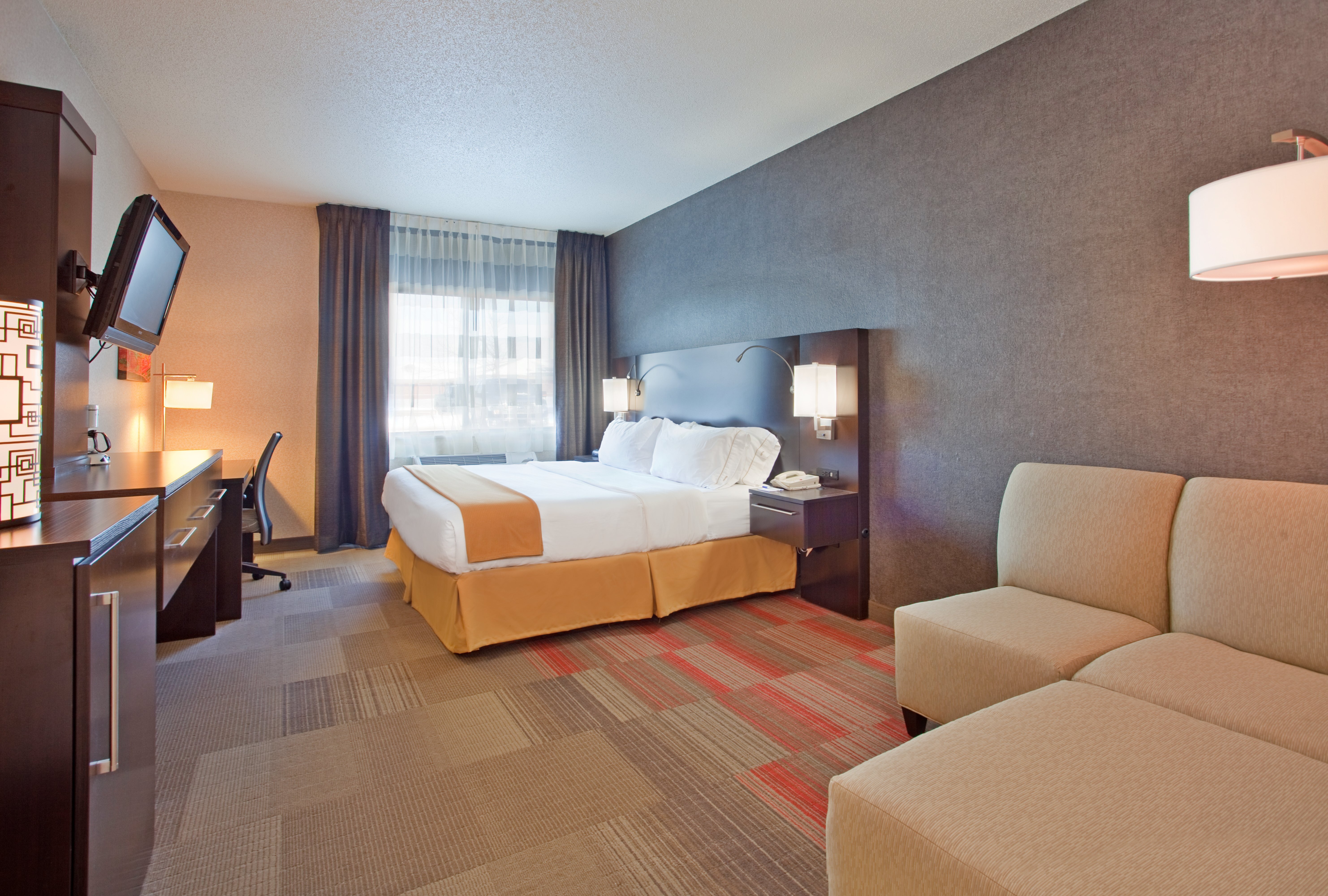 HOLIDAY INN EXPRESS SUITES BEATRICE AN IHG HOTEL 118 1 2 5