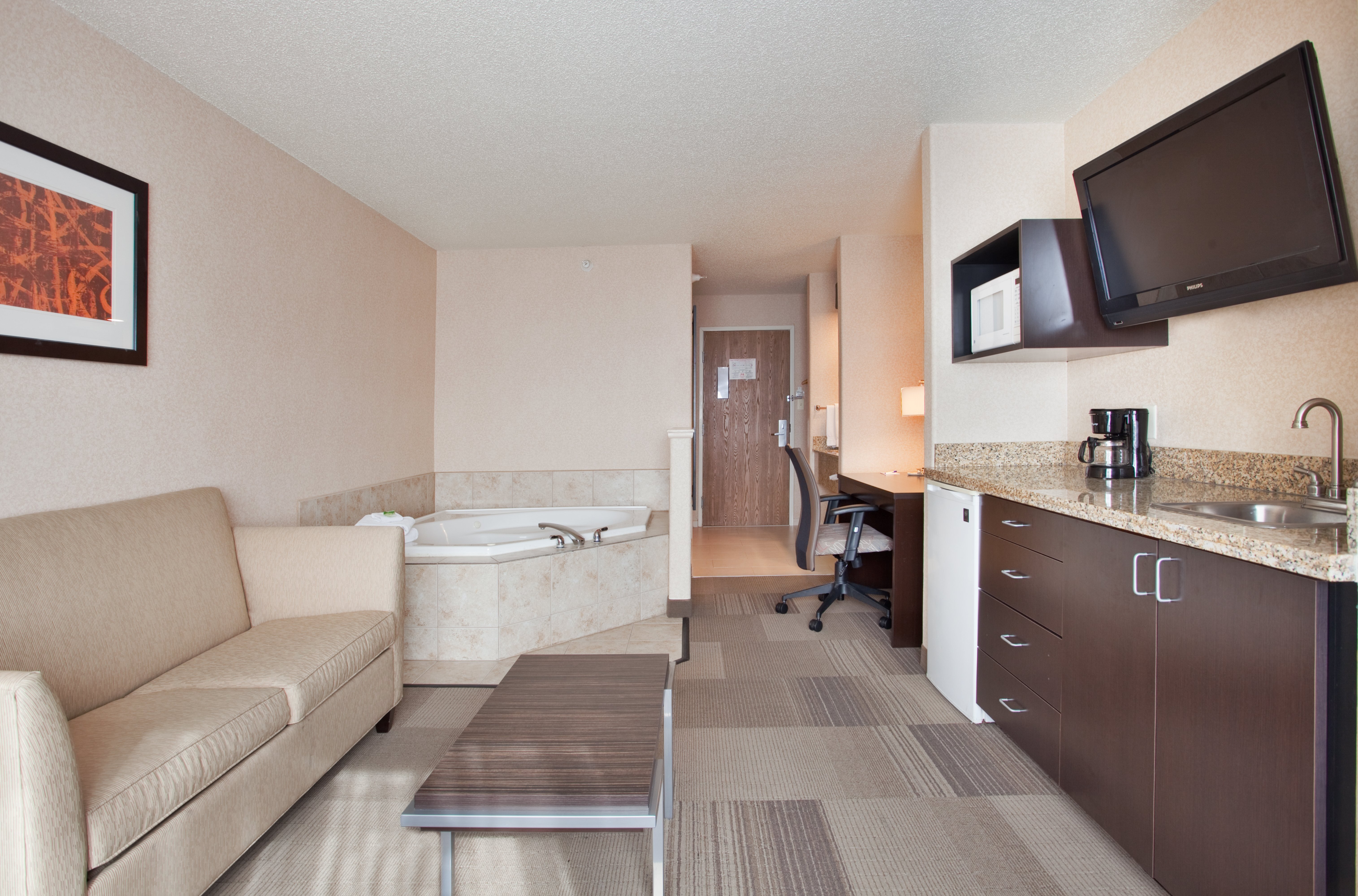 Holiday Inn Express Suites Beatrice an IHG Hotel Rooms