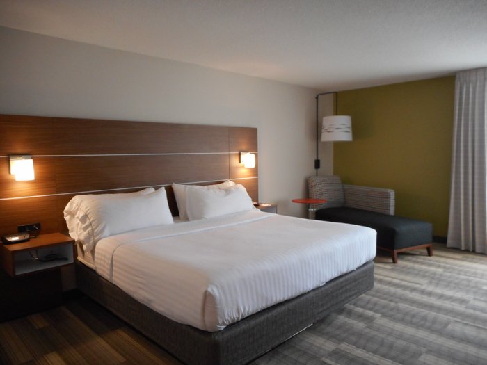 HOLIDAY INN EXPRESS FAIRFIELD, AN IHG HOTEL - Prices & Reviews (Ohio)