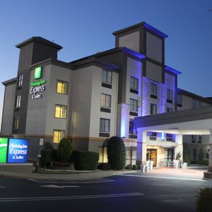 Enjoy our convenient location and welcome to our Concord Hotel.