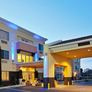 Berkeley Hotel Exterior