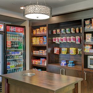 Need a quick snack? Visit our hotel Lobby Market.
